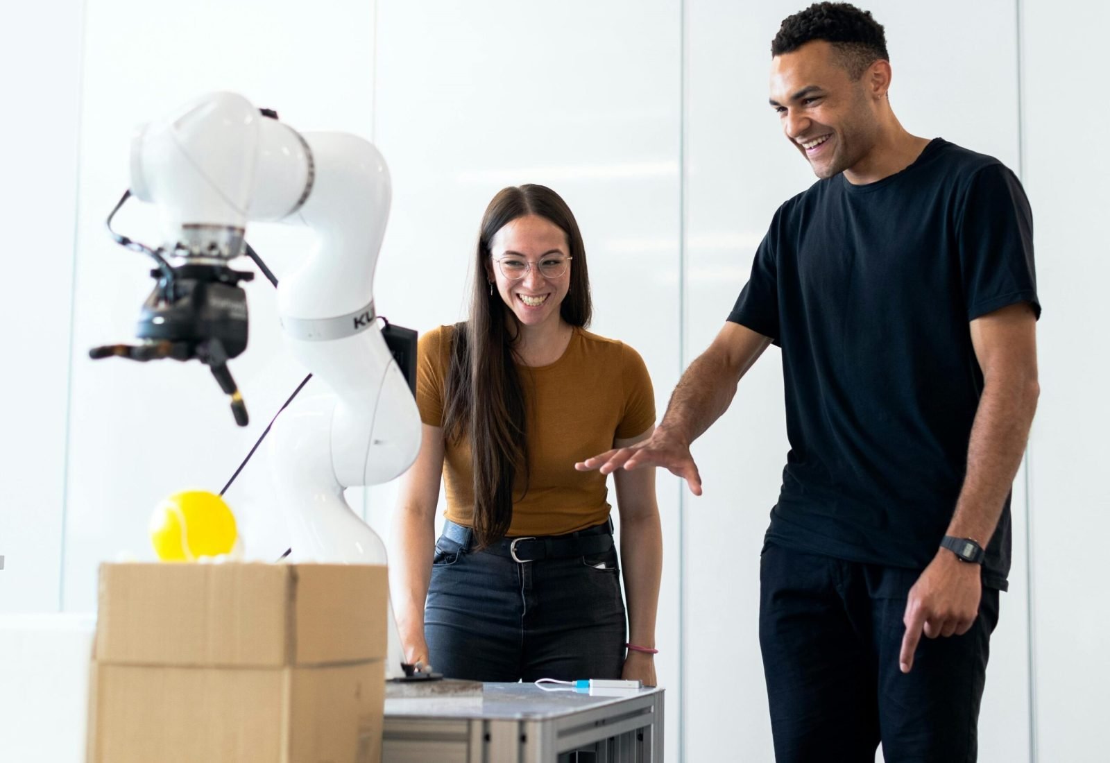 explaining what is machine learning with definition, types, and real-world examples